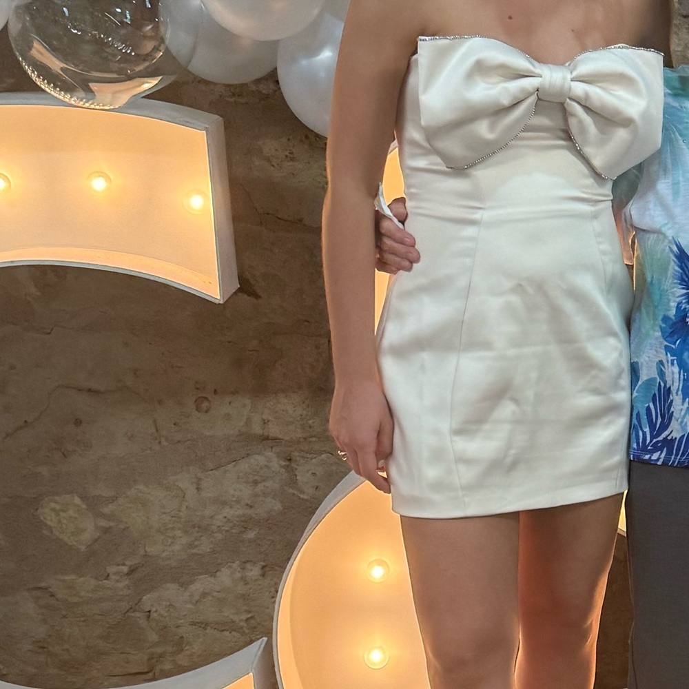 Elegant White Party Dress